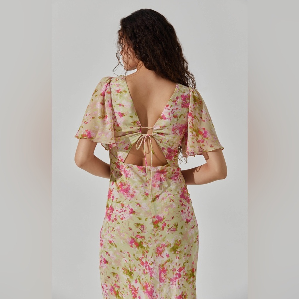 ASTR The Label Tie Back Flutter Sleeve Midi Dress - Picture 2 of 6